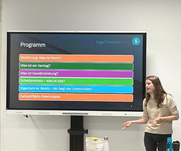 Vortrag und anschließende Diskussion.